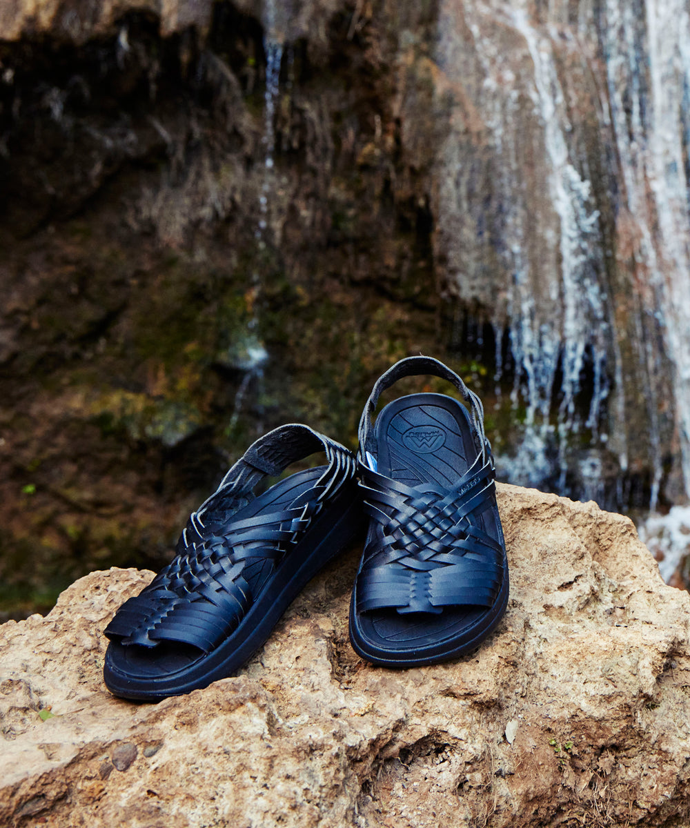 CANYON BLACK/BLACK – malibusandals.jp